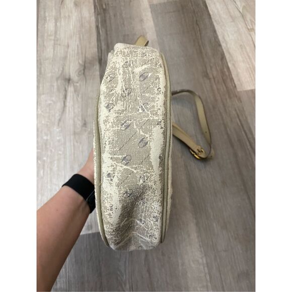 GUCCI Centennial Line Shoulder Bag GG PVC Leather White- VINTAGE PRELOVED FIXER - Picture 9 of 16